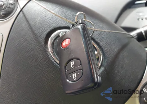 2013 Toyota Prius Three z USA, uszkodzony, nr VIN JTDKN3DU2D5699746